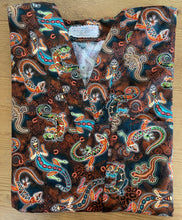 Load image into Gallery viewer, Gecko Medical Scrub Top Lizard Unisex Style for Men & Women