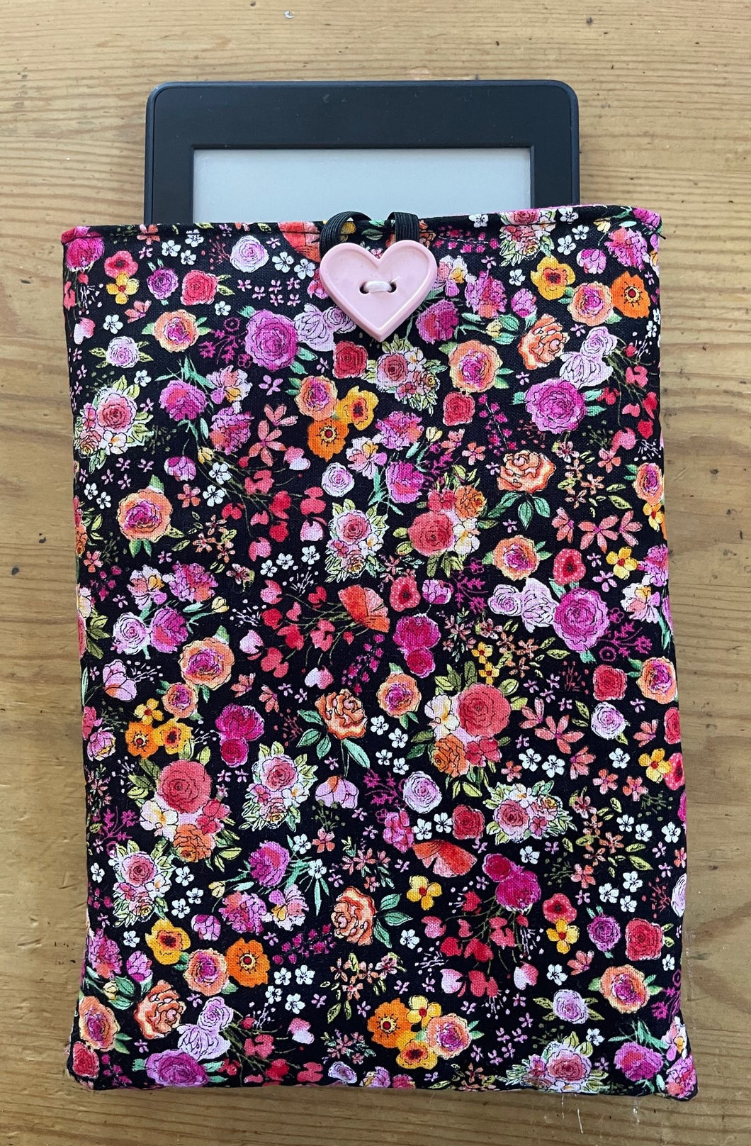 FLORAL FLOWERS BLACK PINK KINDLE SLEEVE SOFT & PADDED 6