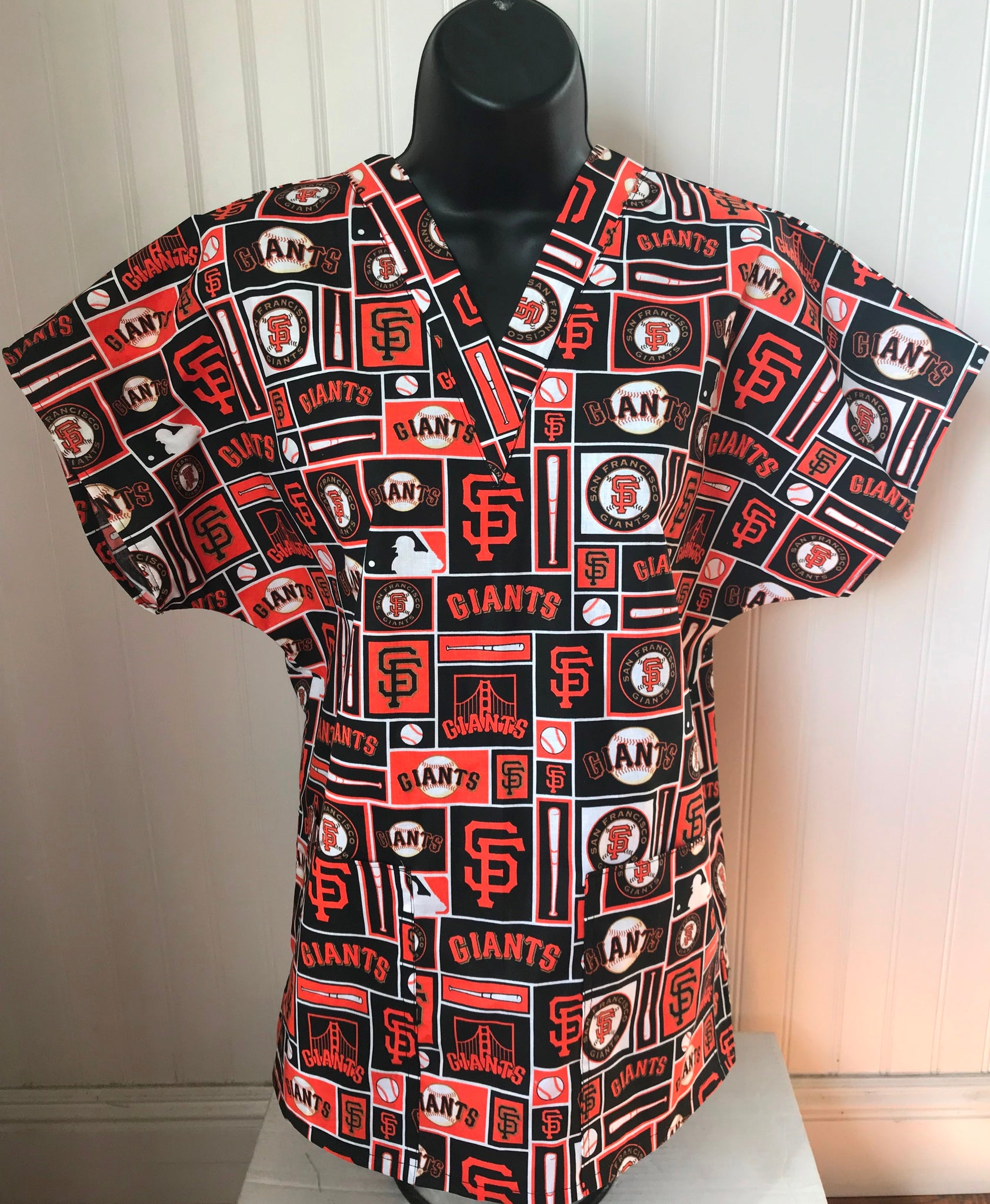 MLB Team Scrubs SF San Francisco Giants Nursing Scrub Shirt Top XL